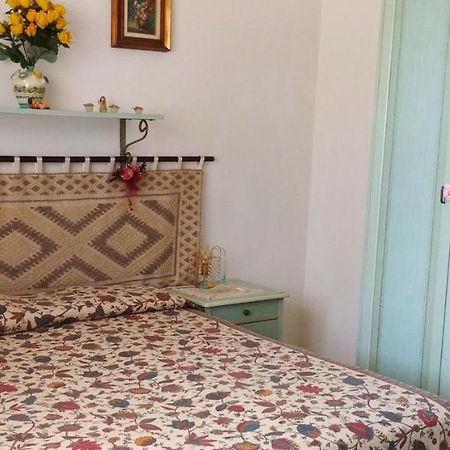 Bed and Breakfast Le Stelle Santa Margherita di Pula Esterno foto