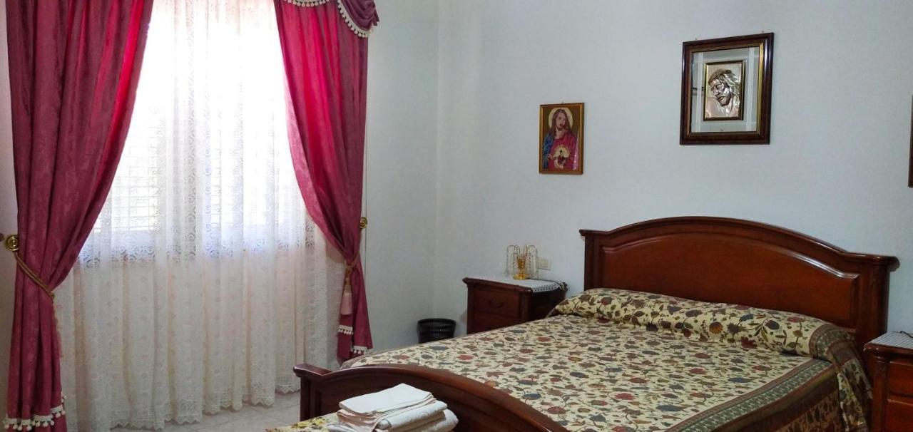 Bed and Breakfast Le Stelle Santa Margherita di Pula Esterno foto