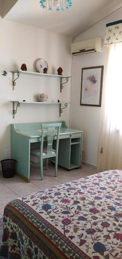 Bed and Breakfast Le Stelle Santa Margherita di Pula Esterno foto