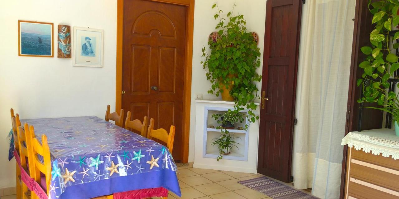 Bed and Breakfast Le Stelle Santa Margherita di Pula Esterno foto